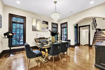 2636 Dobbs Circle NW, Atlanta, GA 30327 - Photo 10