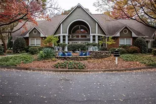 1015 McGill Park Ave NE, Atlanta, GA 30312 - Photo 2