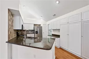 4404 Orchard Trce, Roswell, GA 30076 - Photo 12