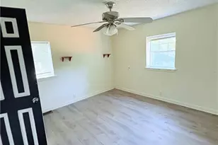 267 E Broad St, Newnan, GA 30263 - Photo 8