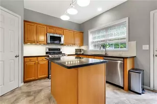 110 Normandy Dr, Woodstock, GA 30188 - Photo 12