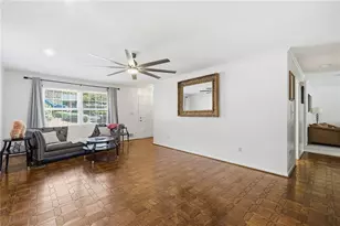 3318 Stonecrest Ct, Chamblee, GA 30341 - Photo 8