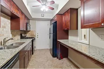 6851 Roswell Road #B15, Sandy Springs, GA 30328 - Photo 10