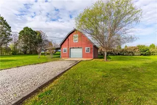 1021 Broughton Ln, Newborn, GA 30056 - Photo 58