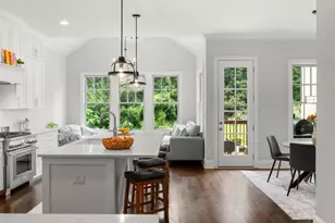 2045 Bellrick Rd NW, Atlanta, GA 30318 - Photo 10