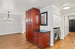 102 Defoors Mill Dr NW, Atlanta, GA 30318 - Photo 12