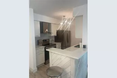 24208 Plantation Drive NE #208, Atlanta, GA 30324 - Photo 8