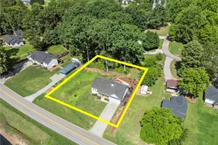 6253 Main St, Lula, GA 30554 - Photo 2