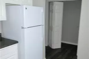 7620 Creekside Ln, Riverdale, GA 30296 - Photo 6