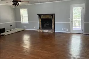 975 Ridgedale Dr, Lawrenceville, GA 30043 - Photo 6