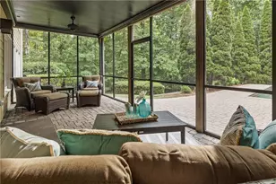 325 Taylor Glen Dr, Alpharetta, GA 30004 - Photo 8