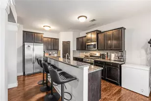 400 Autumn Bluff Dr, Lawrenceville, GA 30044 - Photo 12