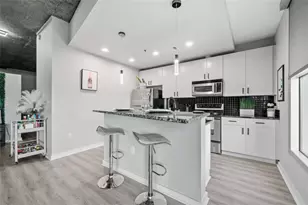 250 Pharr Rd NE, Atlanta, GA 30305 - Photo 16