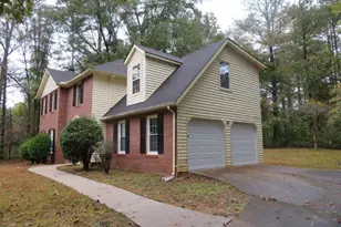 40 Lake Ct, Stockbridge, GA 30281 - Photo 2