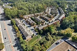 2126 Knoll Pl NE, Atlanta, GA 30329 - Photo 6