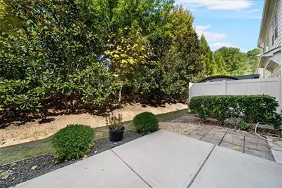 2126 Knoll Place NE, Atlanta, GA 30329 - Photo 24