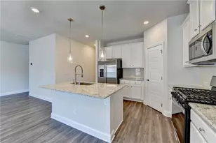 212 Station Overlook Dr, Auburn, GA 30011 - Photo 6