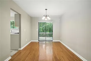 3045 Wildflower Ln, Snellville, GA 30039 - Photo 10