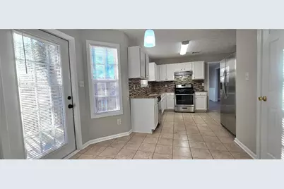 610 James Ridge Dr, Lawrenceville, GA 30045 - Photo 10