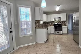 610 James Ridge Dr, Lawrenceville, GA 30045 - Photo 10