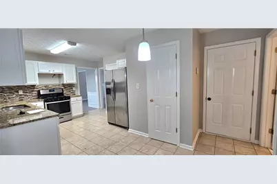 610 James Ridge Dr, Lawrenceville, GA 30045 - Photo 14