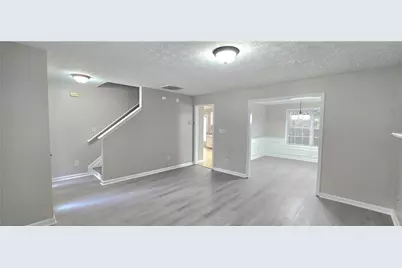 610 James Ridge Dr, Lawrenceville, GA 30045 - Photo 2