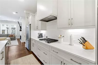 1307 Markham Road, Atlanta, GA 30319 - Photo 12