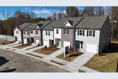 1047 Lucienne Boulevard, Auburn, GA 30011 - Photo 2