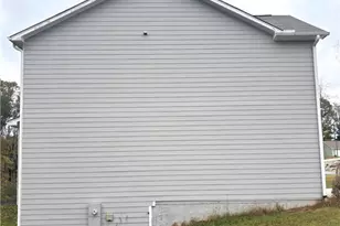 392 Katie Ln, Commerce, GA 30529 - Photo 2