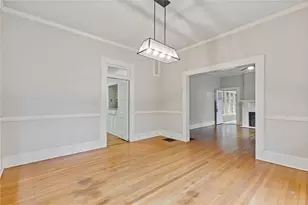 304 E Jackson St, Buford, GA 30518 - Photo 16