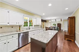 8870 Glen Ferry Dr, Johns Creek, GA 30022 - Photo 14