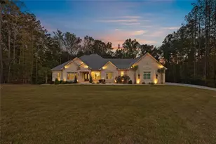 115 Browning Ct, Fayetteville, GA 30214 - Photo 2