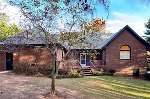 1210 Lancelot Ct, Loganville, GA 30052 - Photo 4