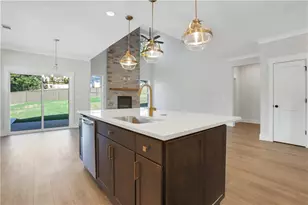 6704 Cambridge Dr, Flowery Branch, GA 30542 - Photo 8