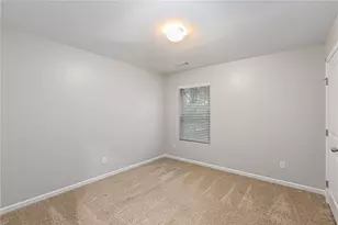 404 Lake Ridge Ln, Fairburn, GA 30213 - Photo 16