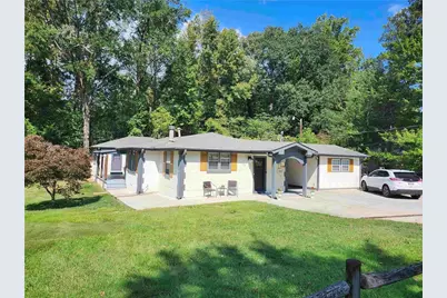 135 Carole Drive, Oxford, GA 30054 - Photo 2