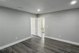 555 Paines Ave NW, Atlanta, GA 30318 - Photo 2