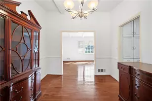 4955 Springfield Dr, Atlanta, GA 30338 - Photo 10