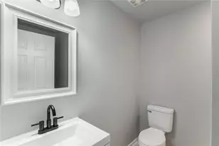 202 Park St, Griffin, GA 30223 - Photo 16