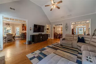 581 Richmond Pl, Loganville, GA 30052 - Photo 10