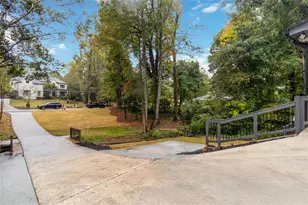 2338 Greenglade Rd NE, Atlanta, GA 30345 - Photo 22