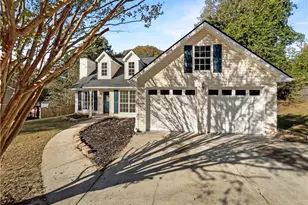 5049 Holly Hock Dr, Flowery Branch, GA 30542 - Photo 2