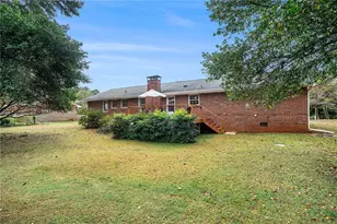 1732 Beauregard Dr SW, Lilburn, GA 30047 - Photo 28