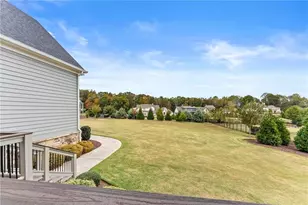 5329 Retreat Dr, Flowery Branch, GA 30542 - Photo 38