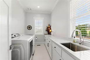 5329 Retreat Dr, Flowery Branch, GA 30542 - Photo 34