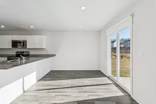 521 Pemberton St, Euharlee, GA 30145 - Photo 8