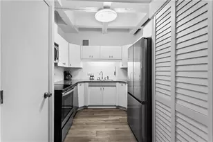 3645 Peachtree Rd NE, Atlanta, GA 30319 - Photo 14