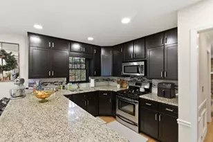 9156 Branch Valley Way, Roswell, GA 30076 - Photo 2