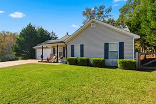 4506 Turning Leaf Dr, Gillsville, GA 30543 - Photo 2