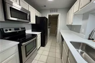 528 Warm Springs Cir, Roswell, GA 30075 - Photo 4